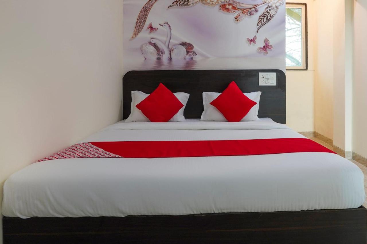 Oyo Flagship 68474 Hotel Viraj Pune Eksteriør bilde