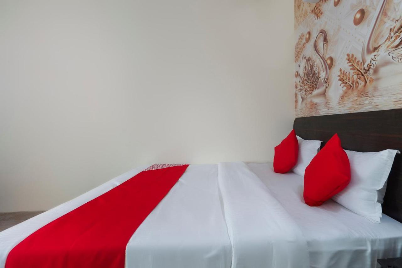 Oyo Flagship 68474 Hotel Viraj Pune Eksteriør bilde