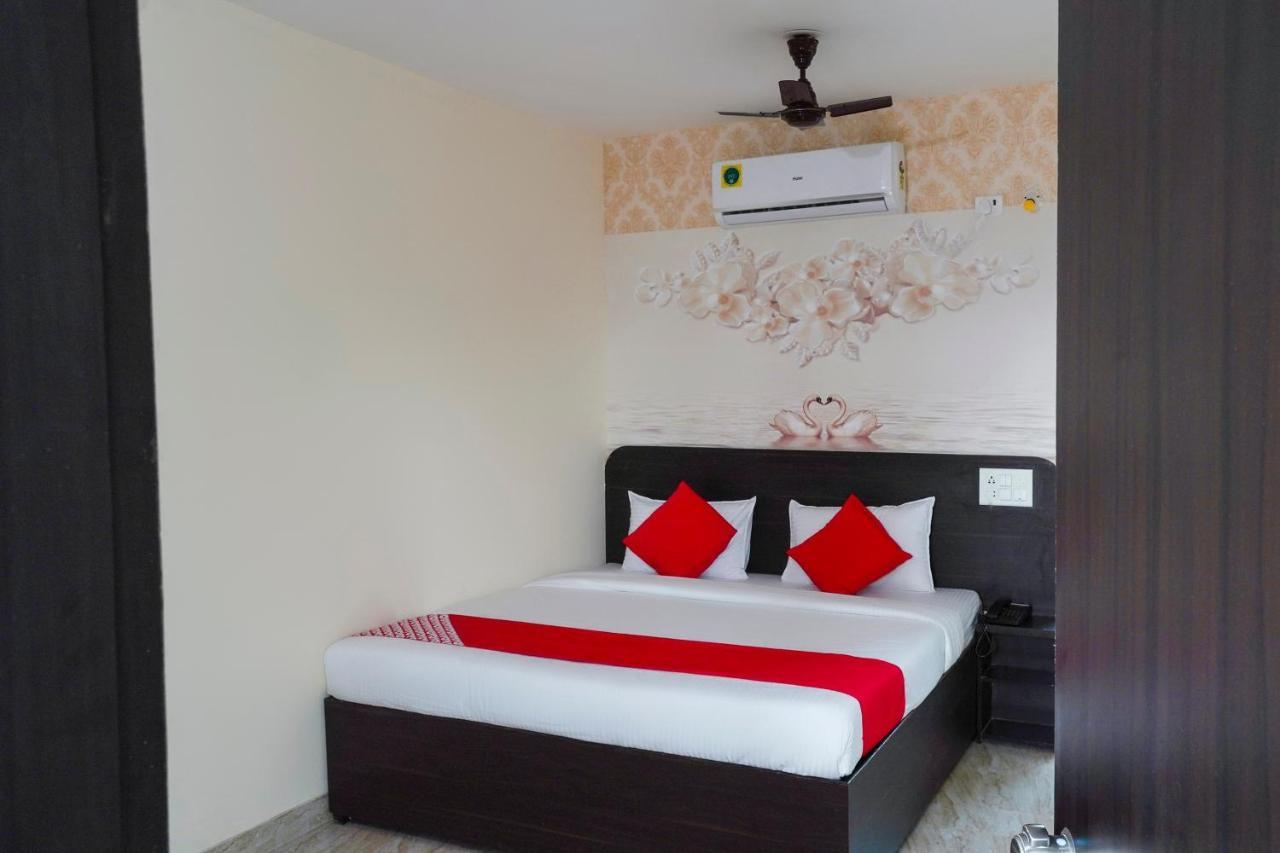 Oyo Flagship 68474 Hotel Viraj Pune Eksteriør bilde